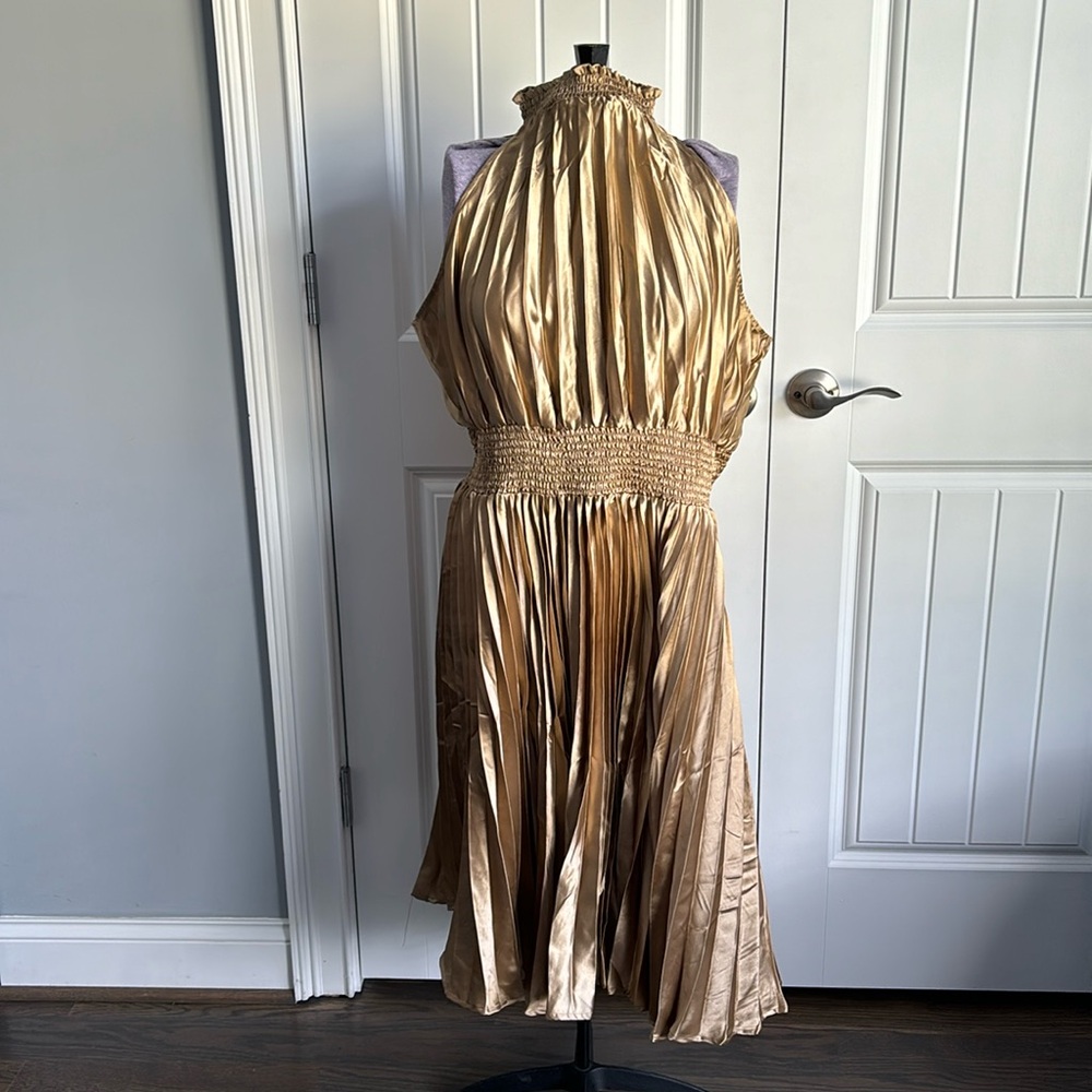 Shiny Gold Pleated Dress size 1X